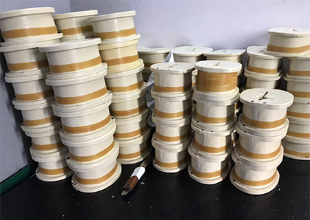 硅膠灌模出現(xiàn)冒泡，啥情況